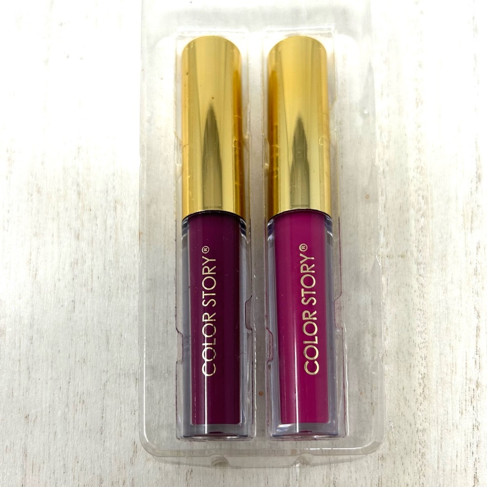 COLOR STORY - 2 lip oils dews, NWOT